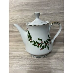 Porcelain Christmas Holly Teapot / Coffee Pot - All The Trimmings Japan